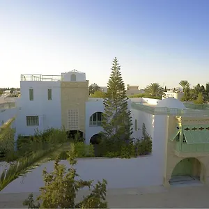 Dar El Yasmine بيت ضيافة